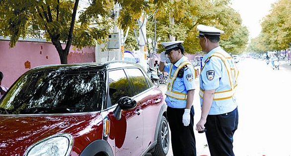 高考期間我市考點周邊實行臨時交通管制