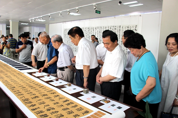 迎七一“藍(lán)天杯”駐馬店書法名家邀請(qǐng)展開幕