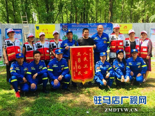 泌陽縣紅會蛟龍救援隊到昌馮小學講防溺知識