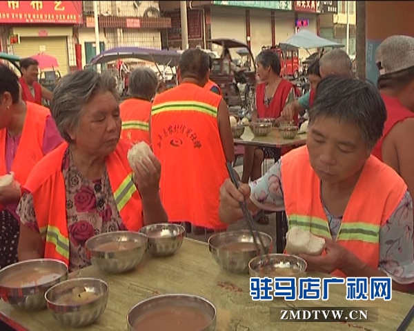 西平縣免費(fèi)愛(ài)心粥屋一年為八萬(wàn)余人次提供就餐