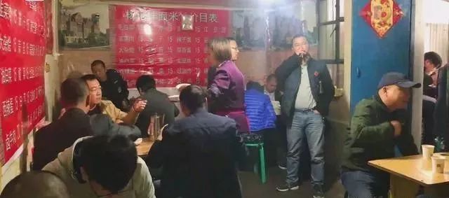 深夜食堂：攢勁弟弟帶你吃！烏魯木齊十大經(jīng)典拌面館，咱新疆人就好這口... 