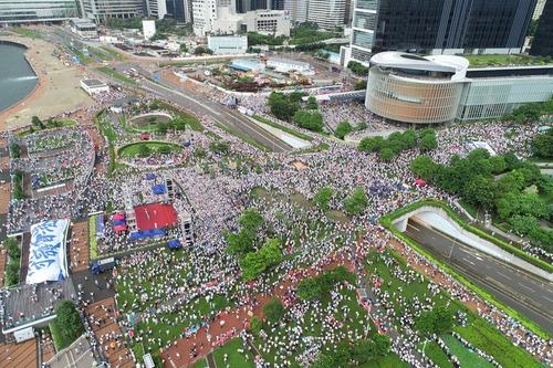 忍無(wú)可忍，終于出手了！這一次香港人不再沉默，這個(gè)決定非同尋常 