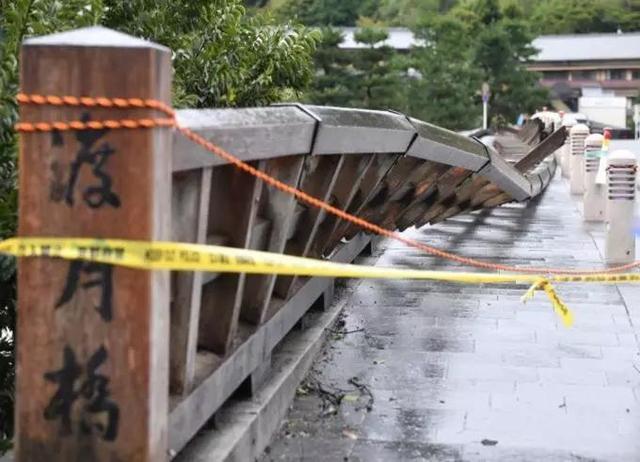 臺風(fēng)侵襲臨海古城：當(dāng)古建筑遭遇洪水猛獸，我們該如何應(yīng)對？ 