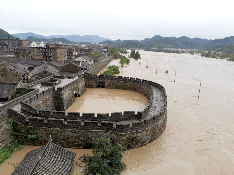 臺風(fēng)侵襲臨海古城：當(dāng)古建筑遭遇洪水猛獸，我們該如何應(yīng)對？ 