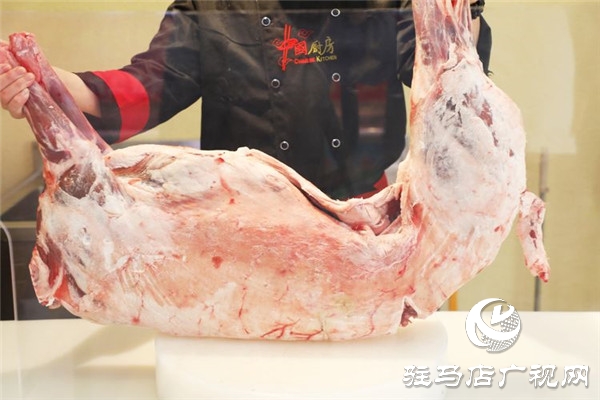 火遍大江南北的鐵鍋烀羊肉品牌——“313?鮮羊火鍋”終于進(jìn)駐駐馬店