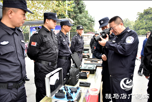 平輿公安局特巡警開(kāi)展冬季巡邏防范集中宣傳活動(dòng)