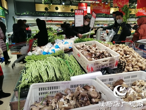 駐馬店市區(qū)超市生活物資供求充足 購物環(huán)境規(guī)范有序