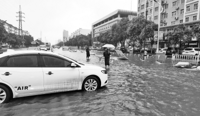 和鄭州“擦肩而過”的暴雨落在了平頂山、漯河、商丘一帶