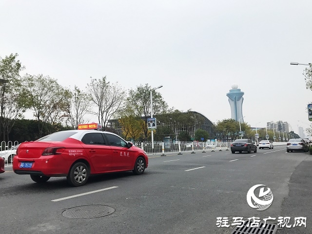 單雙號(hào)限行第一天 限行區(qū)域內(nèi)車(chē)少路況好