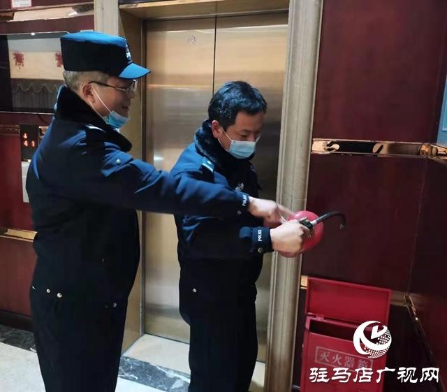 平輿警方組織開展公共聚集場所集中清查行動(dòng)