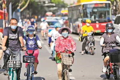 天氣太熱不想戴口罩？打了疫苗就可以不戴口罩？專家呼吁——打了疫苗也要做好“防疫幾件事”