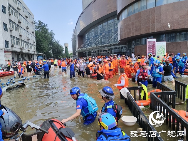 持續(xù)救援11天  駐馬店市藍天救援隊平安回家