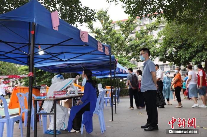 國慶火車票明起開搶 多地強(qiáng)調(diào)假期不許大規(guī)模聚集