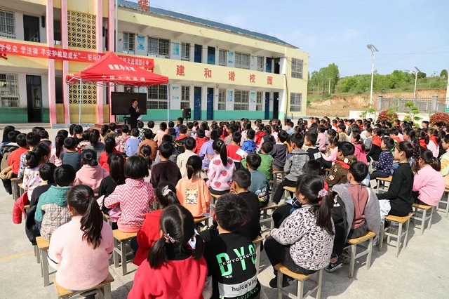 “學(xué)黨史 學(xué)法律 平安護(hù)航助成長(zhǎng)”  --駐馬店市人民檢察院第四檢察部走進(jìn)  泌陽(yáng)縣高邑鎮(zhèn)譚園小學(xué)