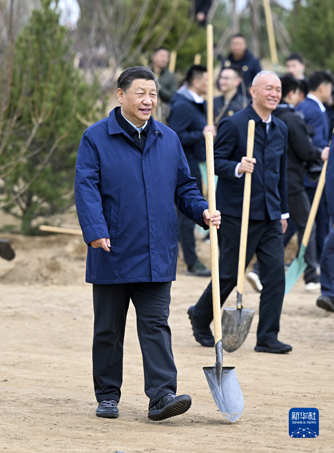 習(xí)近平參加首都義務(wù)植樹(shù)活動(dòng)