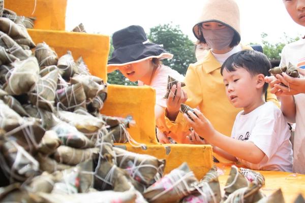 免費游玩、國風(fēng)游園、文化大餐……端午節(jié)河南文旅消費強勁復(fù)蘇，各大景區(qū)鉚足了干勁兒