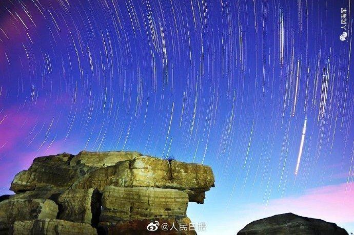 星空+航母+海岸線(xiàn)！人民海軍拍的絕美星空太震撼了