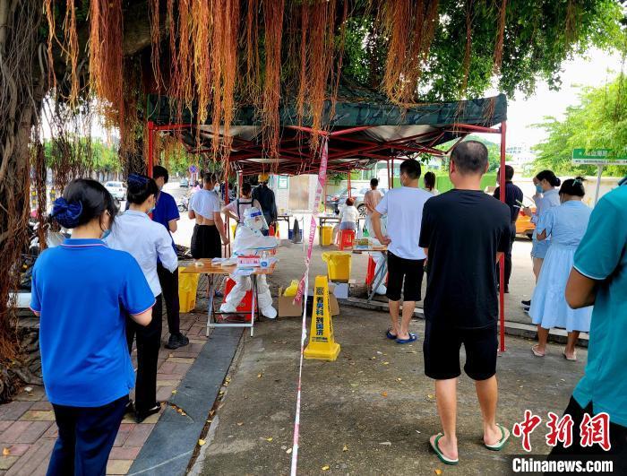 多地疫情快速發(fā)展，警惕秋冬季“雙流行”風(fēng)險(xiǎn)