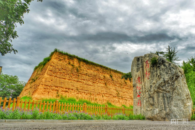 【大時(shí)代】鄭州：生態(tài)激活古都遺址煥新姿 創(chuàng)新賦能樞紐強(qiáng)港通世界