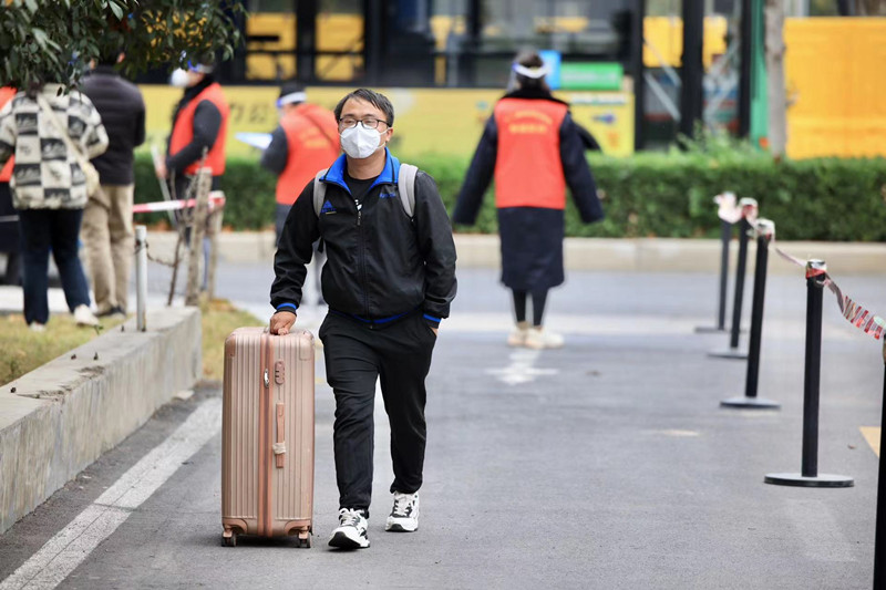 直擊鄭州富士康一線丨首批新員工抵達鄭州