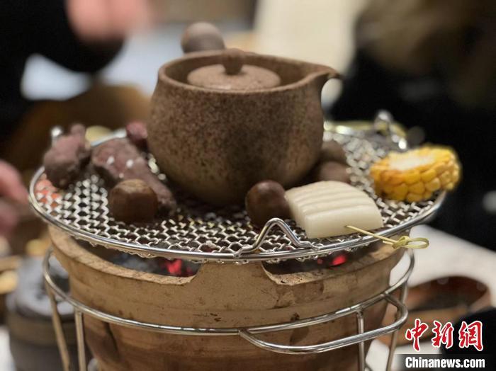 紅泥小火爐，小心會中毒：“圍爐煮茶”有風(fēng)險