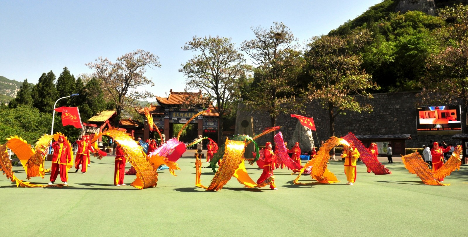 文旅融合彰顯氣魄 青天河“五一”假期以高品質(zhì)產(chǎn)品贏得稱(chēng)贊