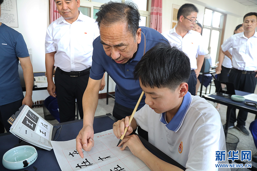 河南：讓墨香浸潤校園