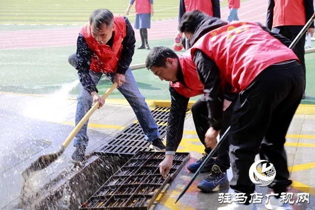 筑牢安全防線 創(chuàng)建平安校園  ——駐馬店實驗小學(xué)創(chuàng)建平安校園側(cè)記