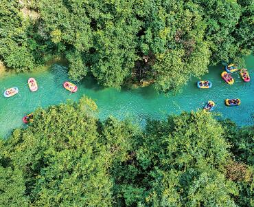 【大美中國】貴州荔波：旅游新業(yè)態(tài)趕上高鐵新時代