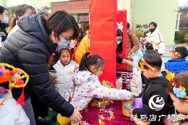 駐馬店市第二實驗幼兒園開展區(qū)域觀摩活動