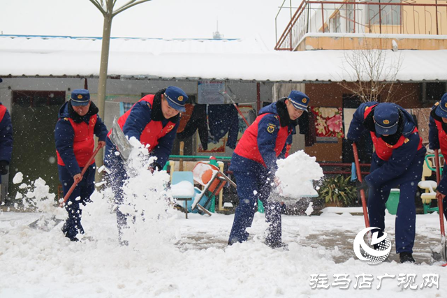 駐馬店消防：以雪為令齊出動(dòng) 轄區(qū)道路變暢通