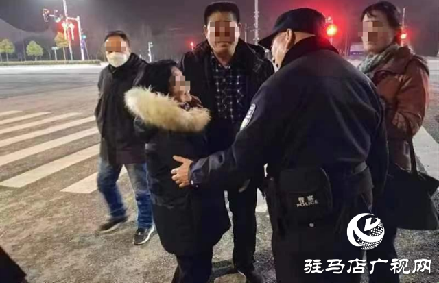 警徽閃耀照亮歸途路