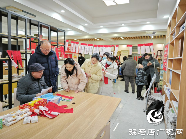 駐馬店市西園街道文化路社區(qū)開展“鬧元宵，猜燈謎”有獎活動