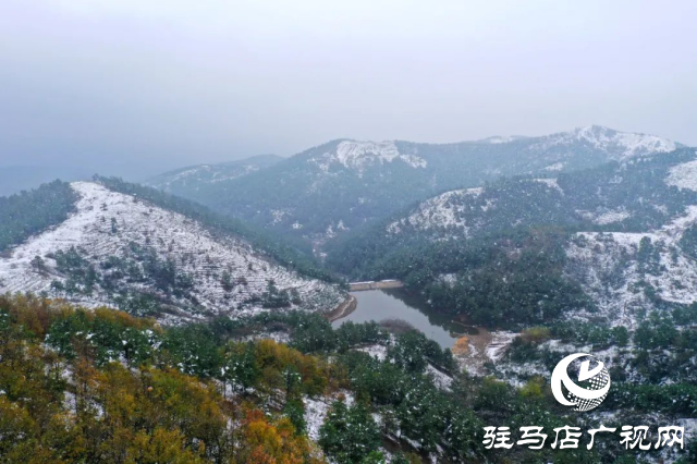 盤古山：晨起開門雪滿山 雪晴云淡日光寒