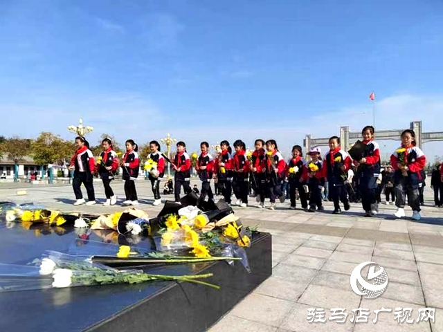 駐馬店實(shí)驗(yàn)小學(xué)開展“清明祭英烈”主題活動