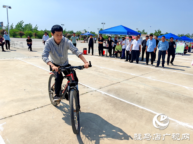 汝南縣和孝鎮(zhèn)舉辦職工趣味運動會