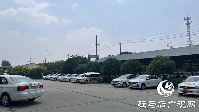 駐馬店：高考過后 駕校迎來“學(xué)車熱”