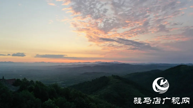 【家在天中】盤(pán)嵐朝起添秀色 美麗泌陽(yáng)盤(pán)古山