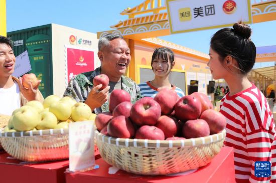 共話(huà)豐收 同享喜悅——2024中國(guó)農(nóng)民豐收節(jié)主場(chǎng)活動(dòng)在河南蘭考舉辦