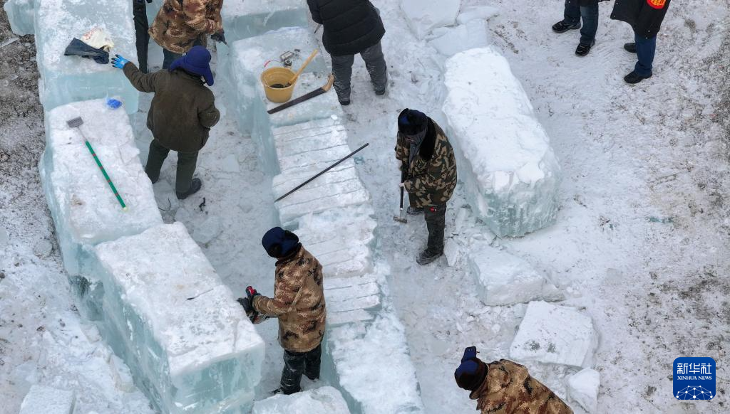 哈爾濱冰雪大世界冰建施工啟動