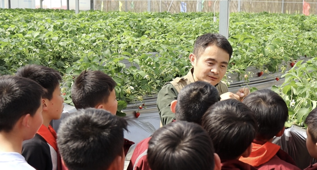 駐馬店：勞動教育搬進田園 讓興趣在實踐中“發(fā)芽”