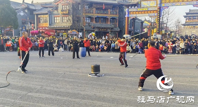 驛城區(qū)老體協(xié)舉行鞭陀龍鼓展演活動(dòng)